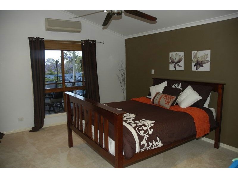 53 Kumbari Crescent, Mitchelton QLD 4053