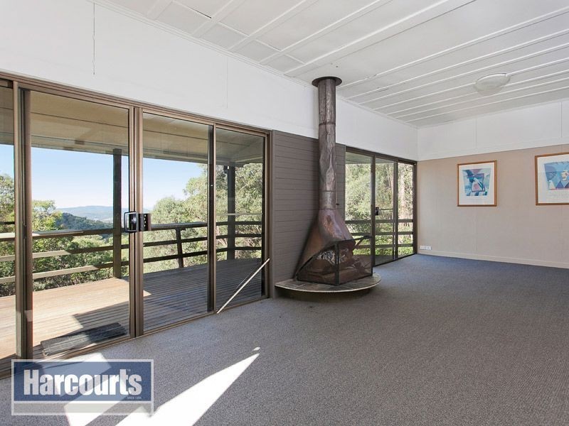 1003 Mt Nebo Road, The Gap QLD 4061