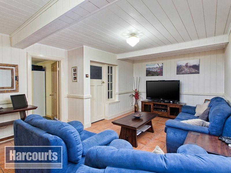 6 Cross Street, Red Hill QLD 4059