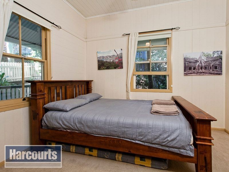 6 Cross Street, Red Hill QLD 4059