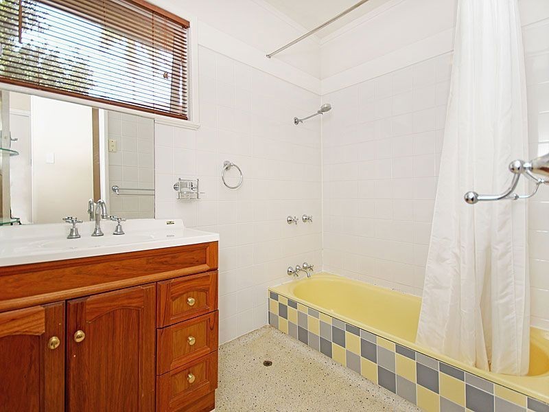 25 Moonmera Street, The Gap QLD 4061