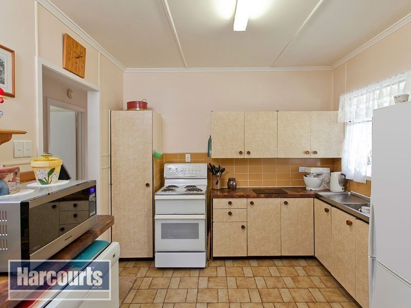 1 Broadland Street, The Gap QLD 4061