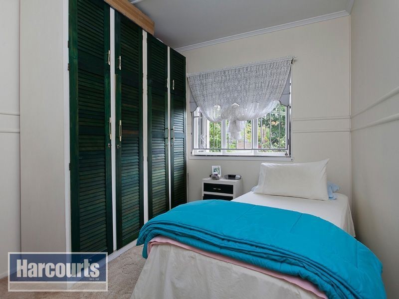 1 Broadland Street, The Gap QLD 4061