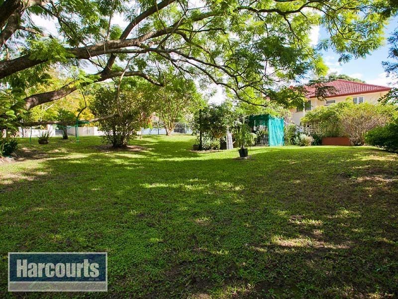 1 Broadland Street, The Gap QLD 4061