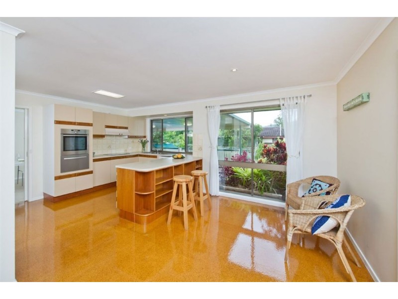 16 Debbie Street, The Gap QLD 4061