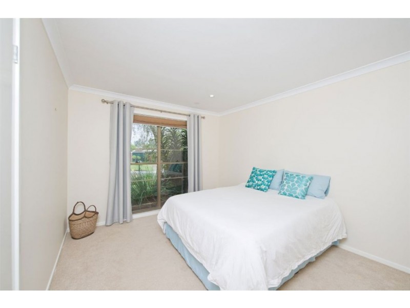 16 Debbie Street, The Gap QLD 4061