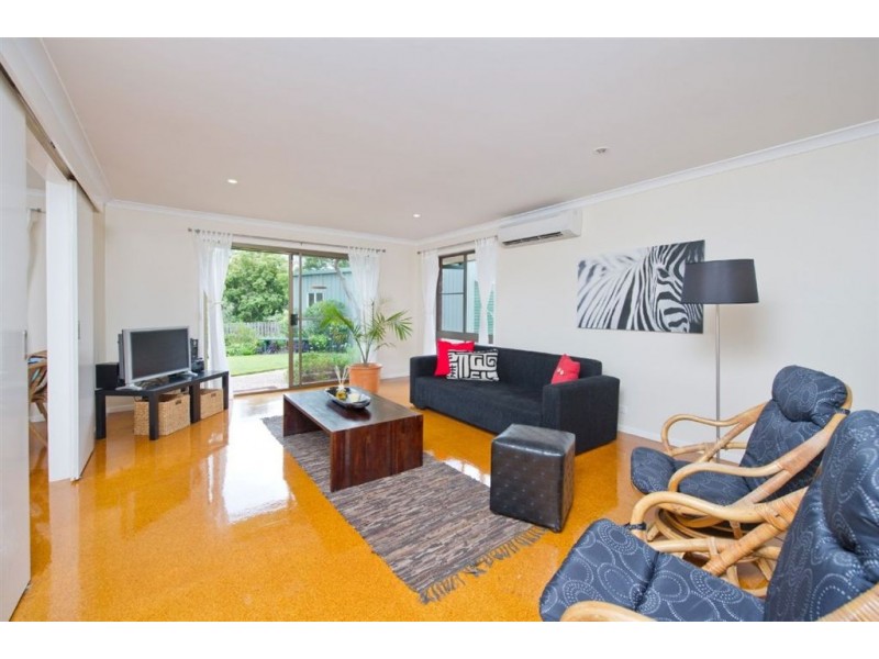 16 Debbie Street, The Gap QLD 4061