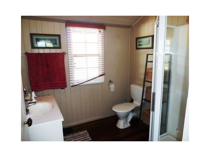 11 Accession Street, Bardon QLD 4065