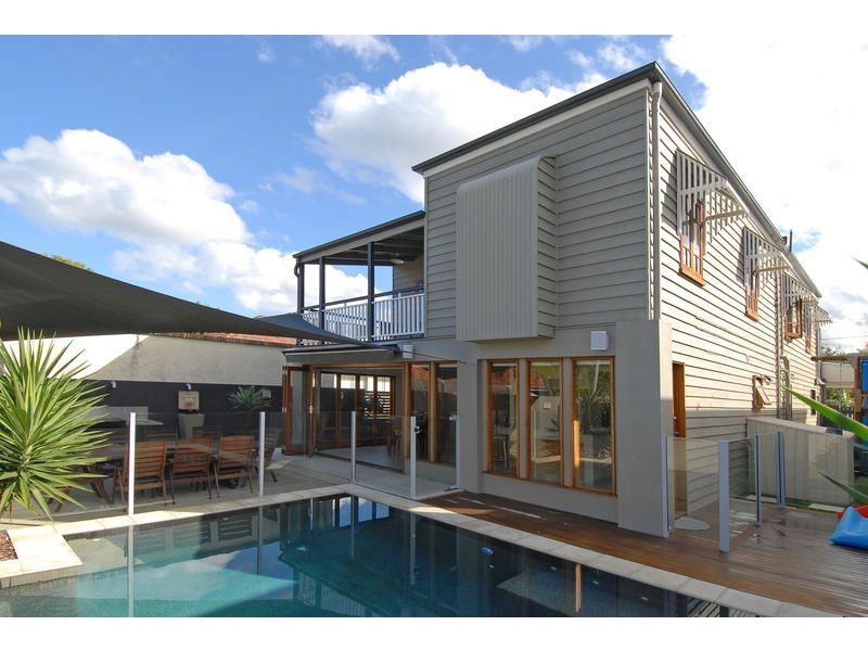 20 Dovedale Crescent, Ashgrove QLD 4060