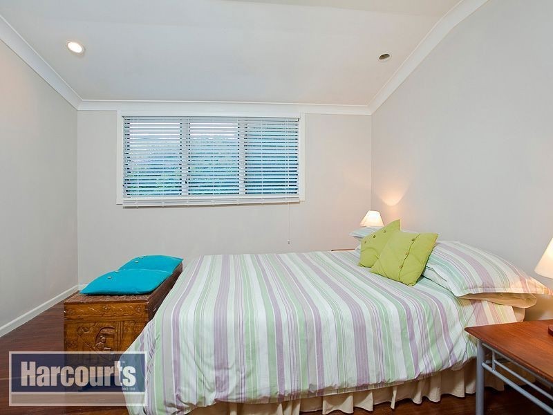 9 Dawn Street, Bardon QLD 4065