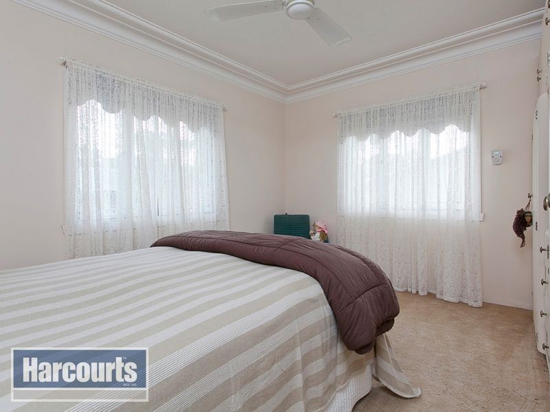 1 Broadland Street, The Gap QLD 4061