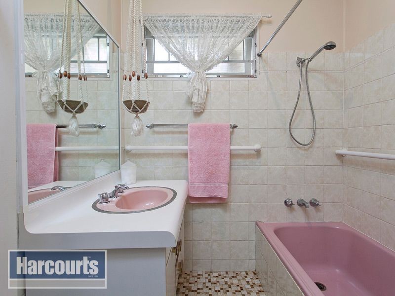 1 Broadland Street, The Gap QLD 4061