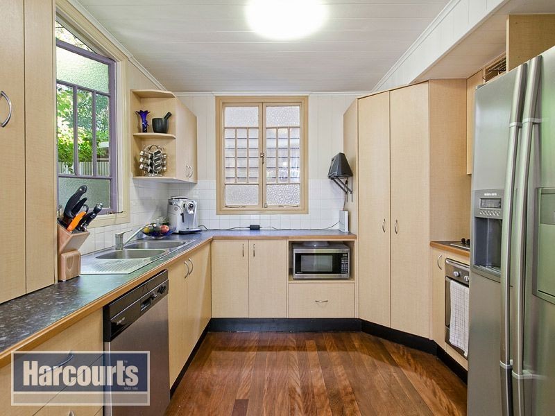 6 Cross Street, Red Hill QLD 4059