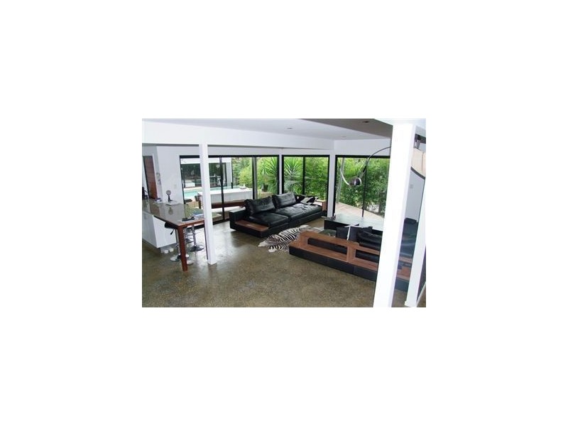 10 Hartfield Drive, Bardon QLD 4065