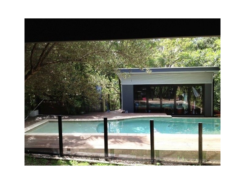 10 Hartfield Drive, Bardon QLD 4065