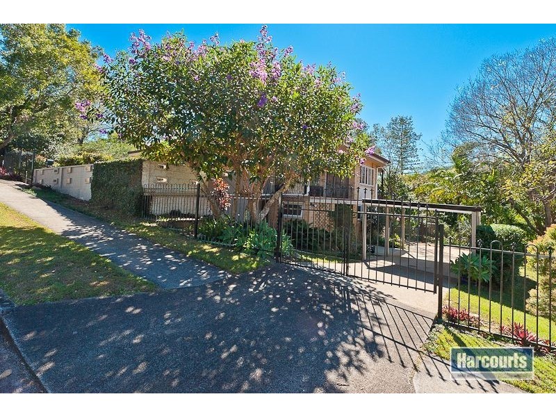 2 Bernarra Street, The Gap QLD 4061