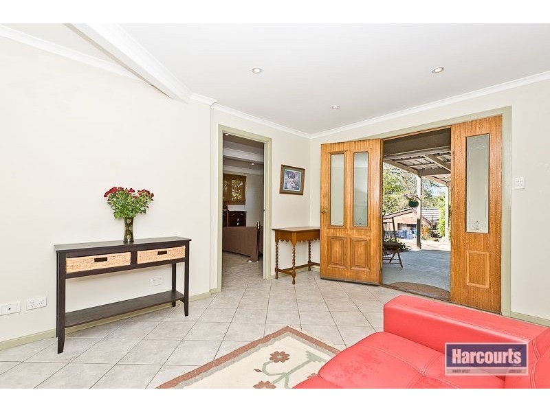 2 Bernarra Street, The Gap QLD 4061
