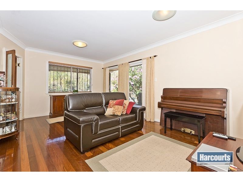 2 Bernarra Street, The Gap QLD 4061