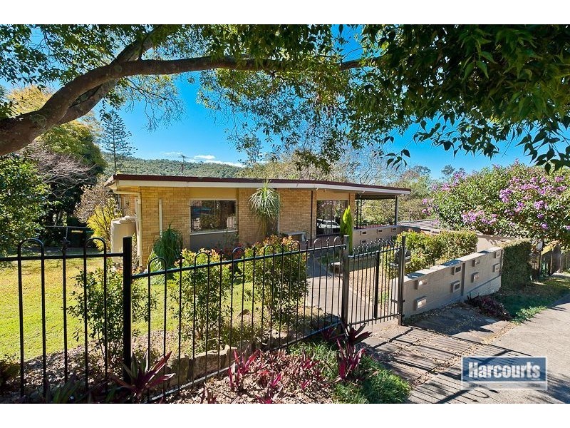 2 Bernarra Street, The Gap QLD 4061
