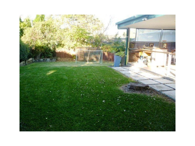 15 Kalimna Street, The Gap QLD 4061