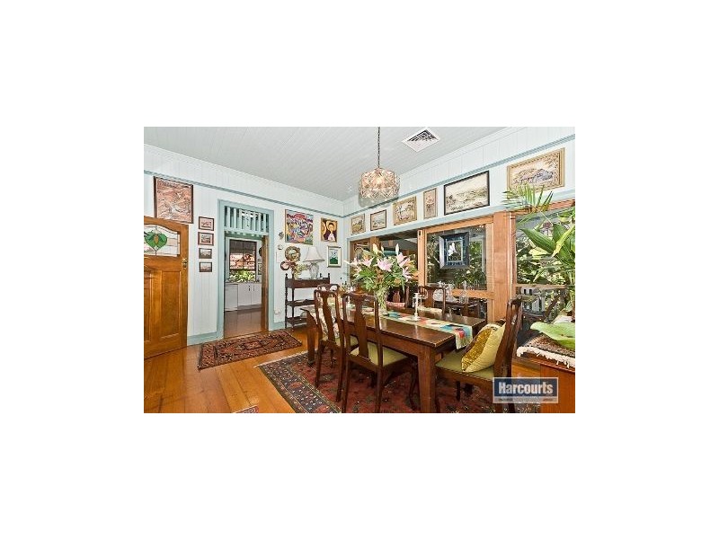 12 Moulton Street, Ashgrove QLD 4060