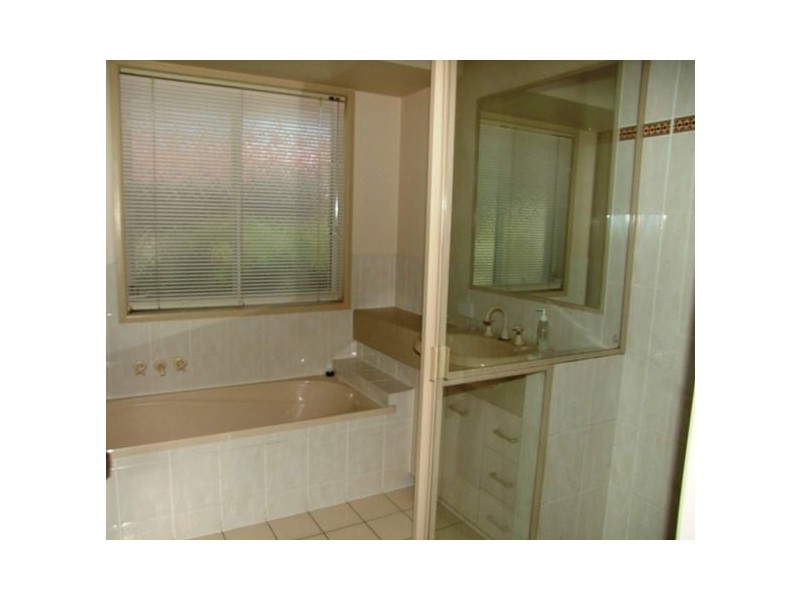 4 Cedar Place, The Gap QLD 4061