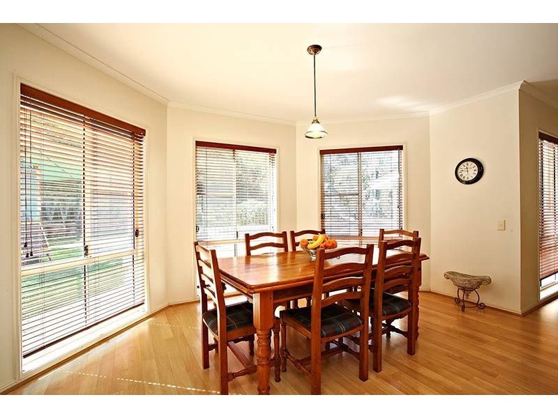 6 Smallwood Court, Samford Valley QLD 4520