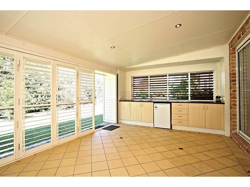 6 Smallwood Court, Samford Valley QLD 4520