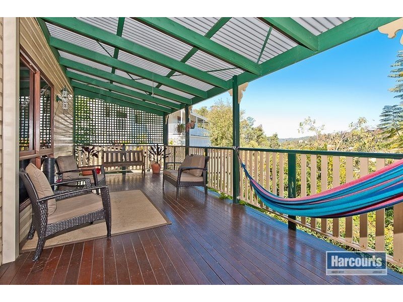 17 Wollundry Place, The Gap QLD 4061
