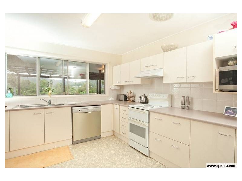 41 Yoorala Street, The Gap QLD 4061