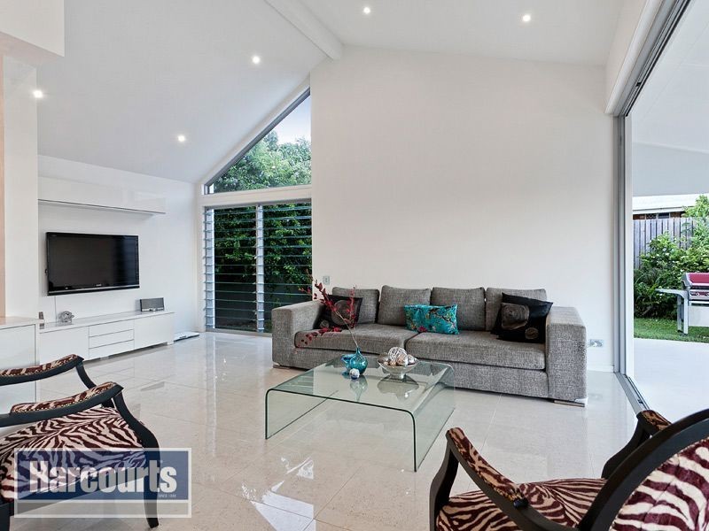 16 Ballybritt Street, The Gap QLD 4061