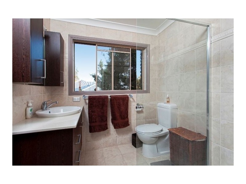 11 Tylaw Place, The Gap QLD 4061