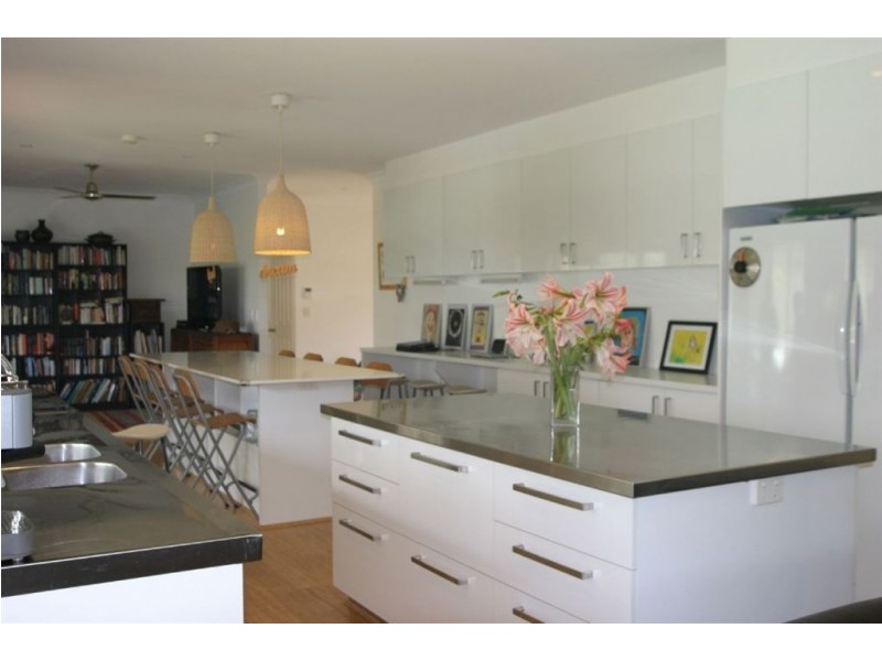 9 Liuda Court, Samford Valley QLD 4520