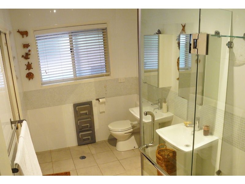 9 Liuda Court, Samford Valley QLD 4520