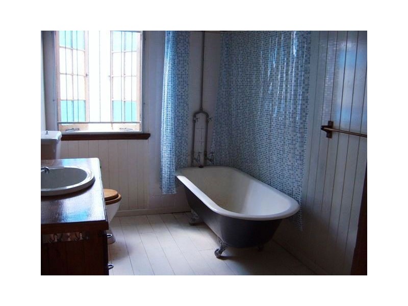 7 Cox Road, Windsor QLD 4030