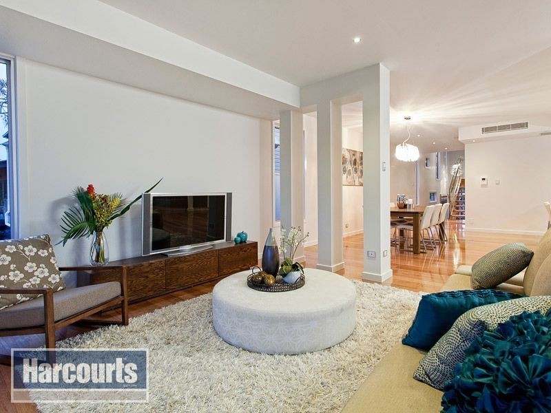 30 Harwood Street, Bardon QLD 4065