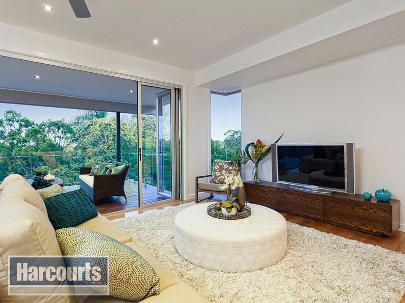 30 Harwood Street, Bardon QLD 4065