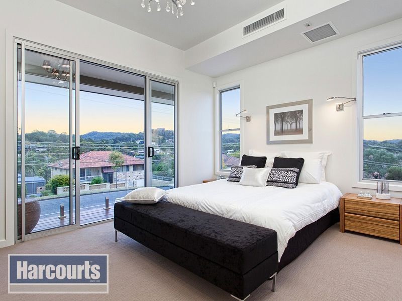 30 Harwood Street, Bardon QLD 4065