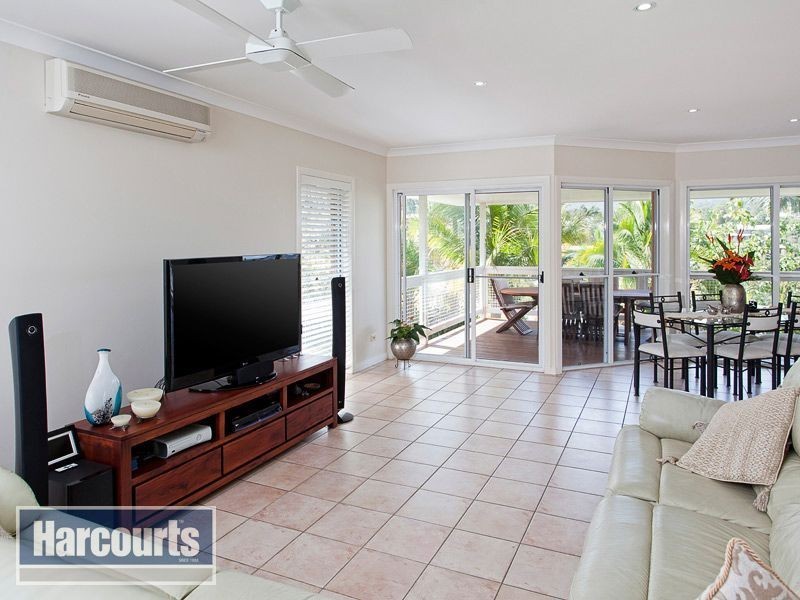 21 Cambridge Close, The Gap QLD 4061