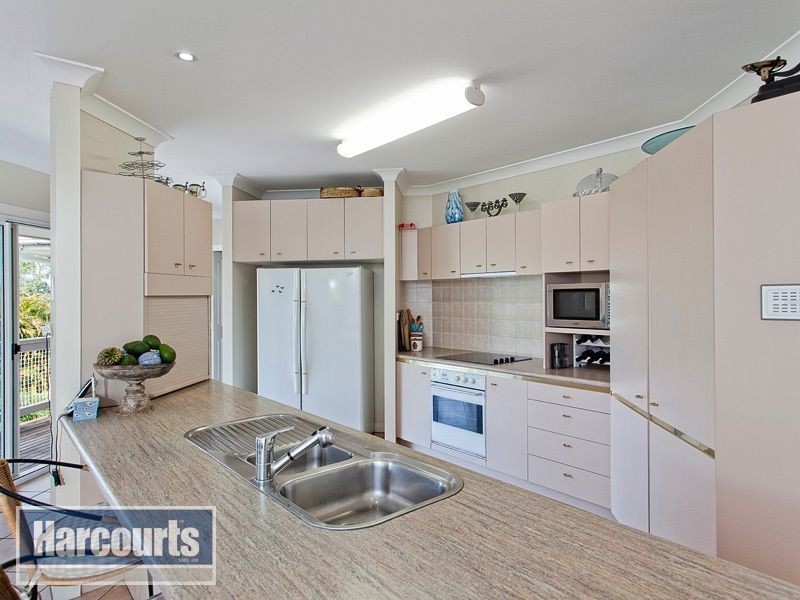 21 Cambridge Close, The Gap QLD 4061