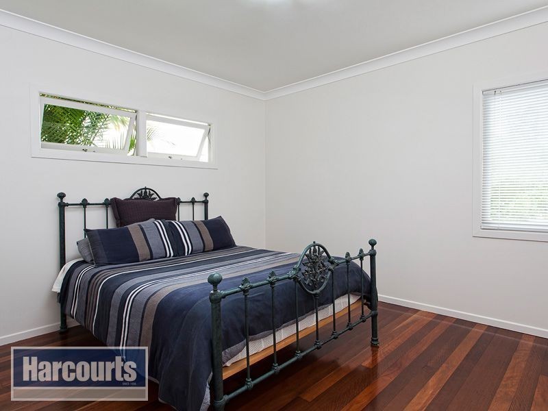 24 Lomatta Street, The Gap QLD 4061