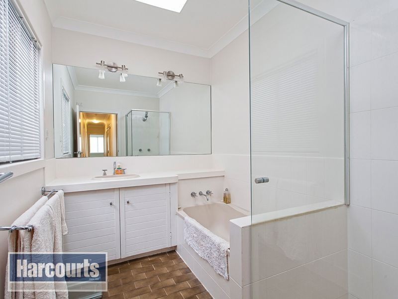 24 Lomatta Street, The Gap QLD 4061