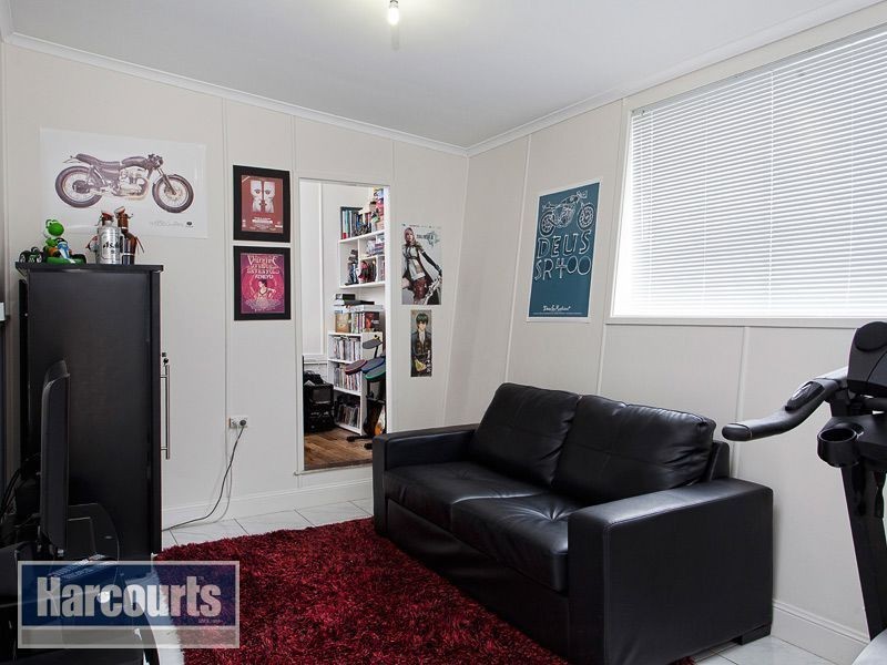 24 Lomatta Street, The Gap QLD 4061