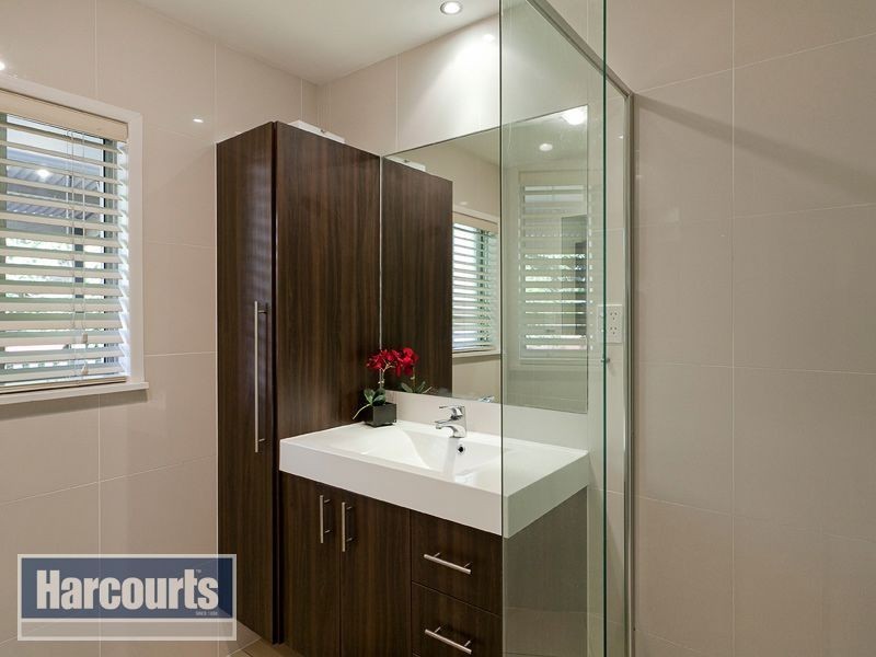 6 Pangela Street, The Gap QLD 4061