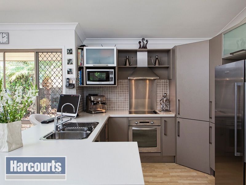 4 Hillside Place, The Gap QLD 4061