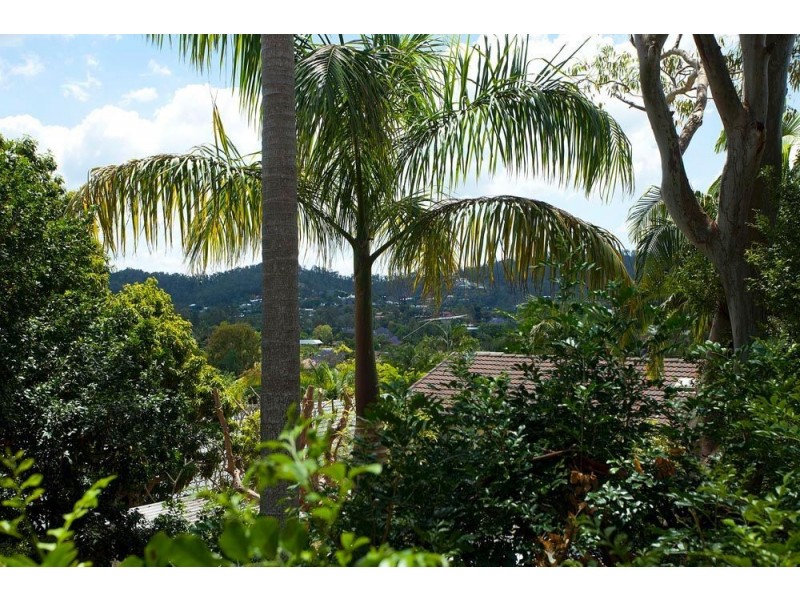 7 Petmar Street, The Gap QLD 4061