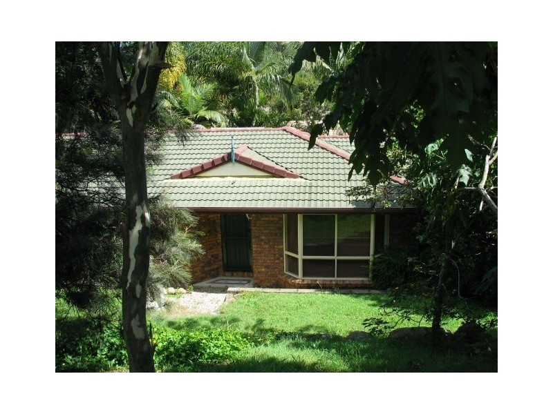5 Willowood Place, The Gap QLD 4061