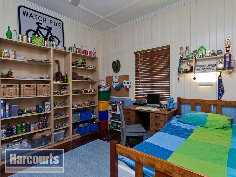 105 Royal Parade, Ashgrove QLD 4060