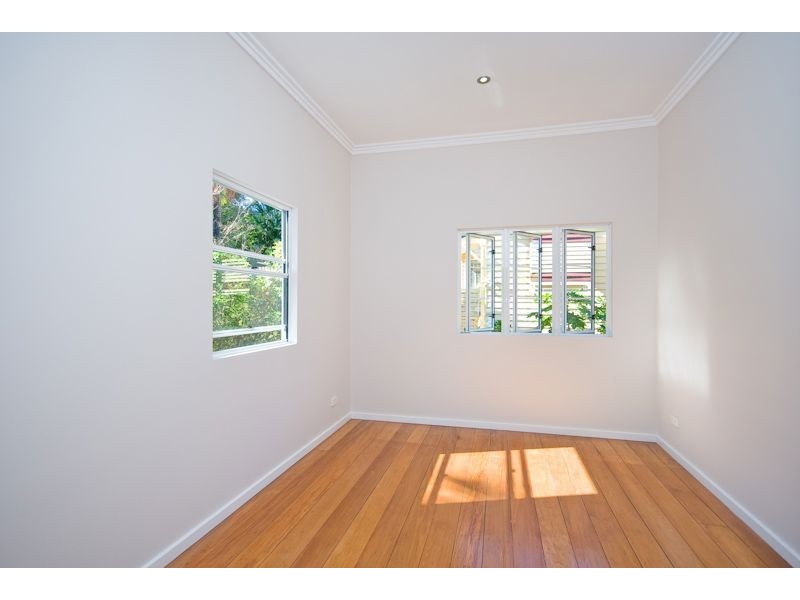 4 Kent Street, Red Hill QLD 4059