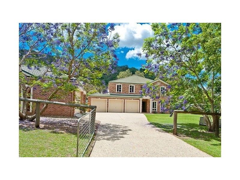 6 Smallwood Court, Samford Valley QLD 4520